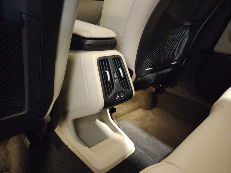 BMW 218d active tourer luxury auto