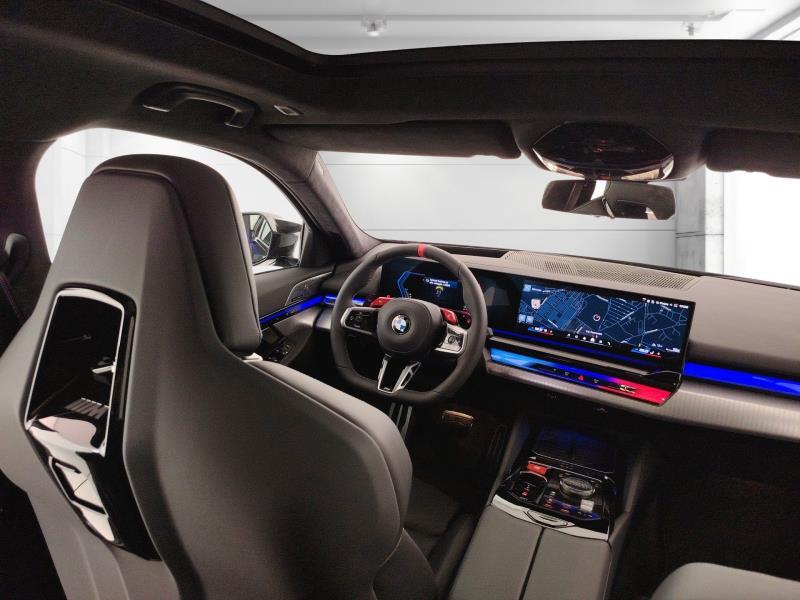 BMW M5 touring 4.4 727cv auto