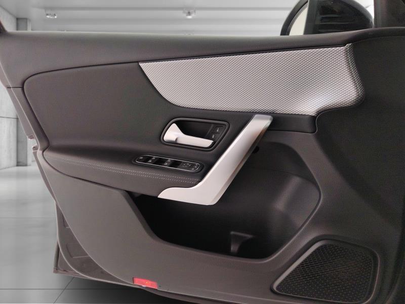 MERCEDES A 180 d sport auto