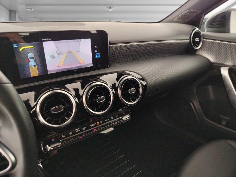 MERCEDES A 180 d sport auto