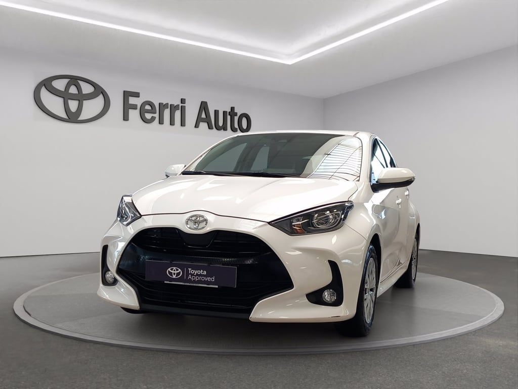TOYOTA Yaris 1.0 active