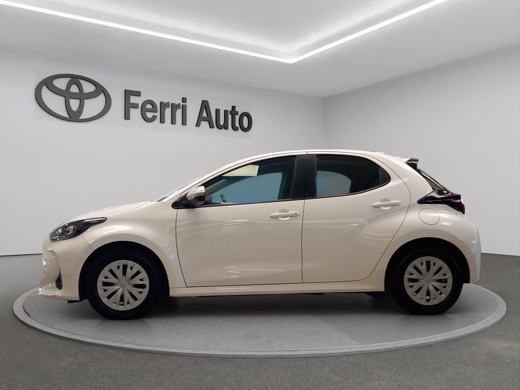 TOYOTA Yaris 1.0 active
