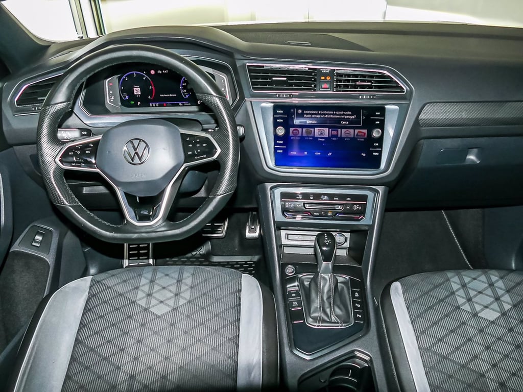 VOLKSWAGEN Tiguan 2.0 tdi r-line 150cv dsg