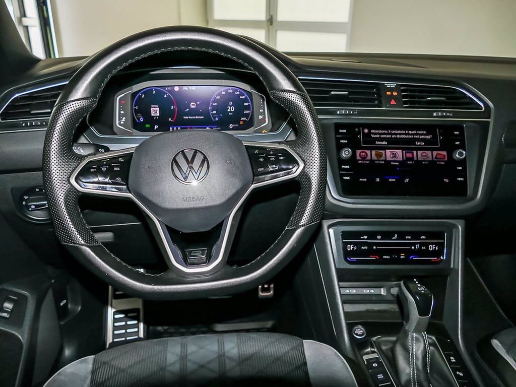 VOLKSWAGEN Tiguan 2.0 tdi r-line 150cv dsg