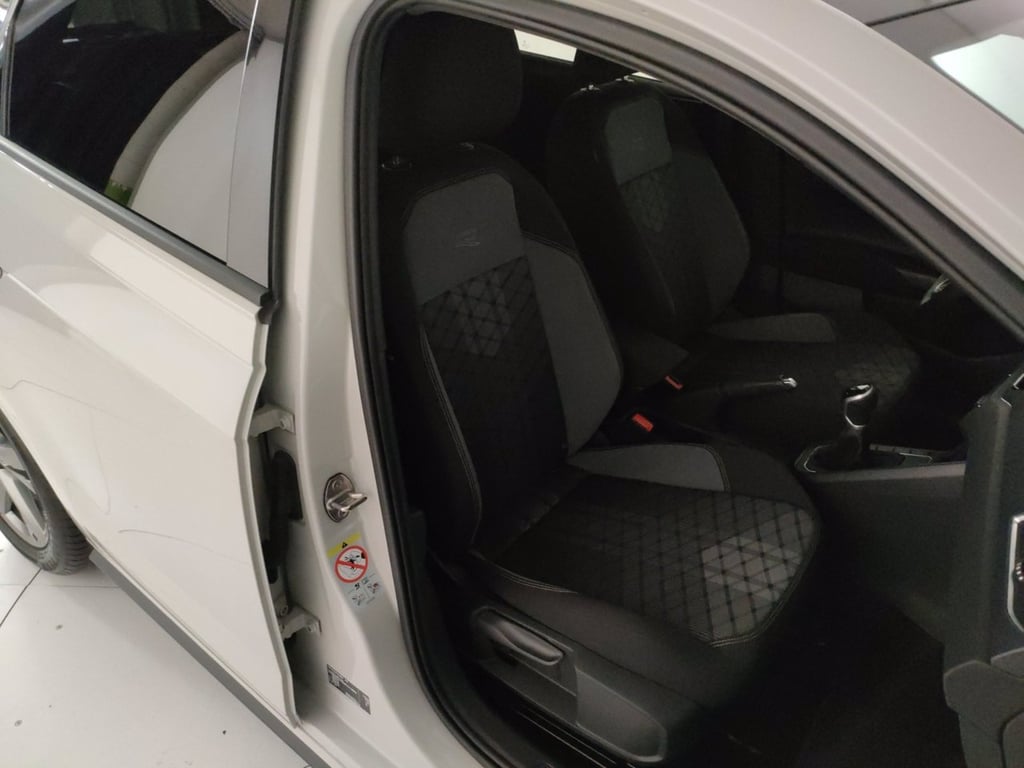 VOLKSWAGEN Polo 1.0 tsi r-line 95cv