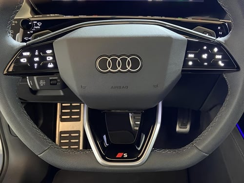 AUDI Q3 1.5 e-hybrid s line edition 272cv s-tronic