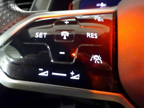 VOLKSWAGEN Tiguan 2.0 tdi r-line 150cv dsg