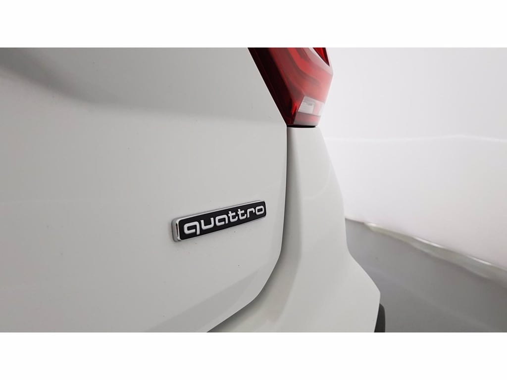 AUDI Q2 40 2.0 tfsi admired quattro s-tronic