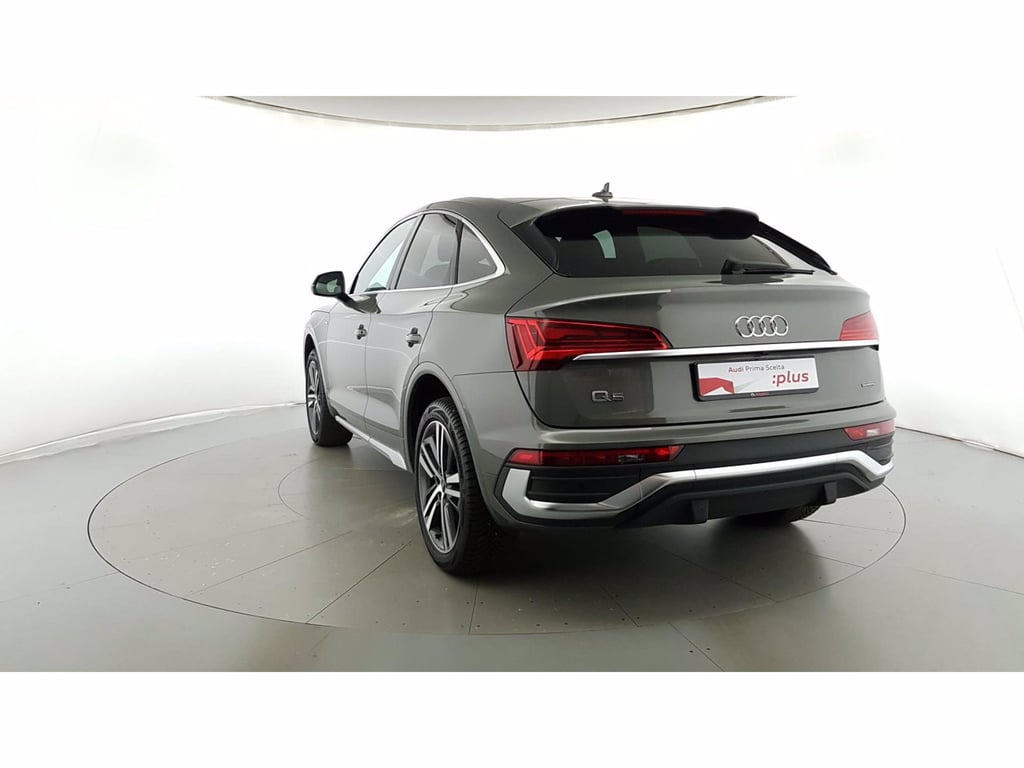 AUDI Q5 sportback 40 2.0 tdi mhev 12v s line plus quattro s-tronic