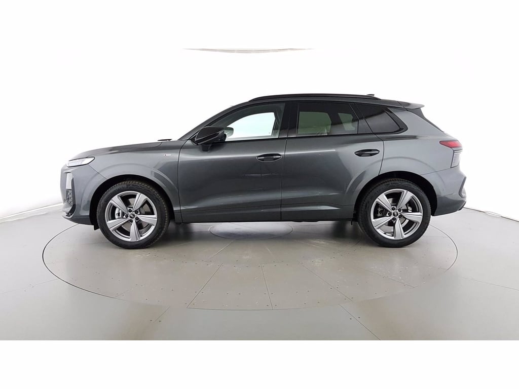 AUDI Q3 2.0 tdi business 150cv s-tronic