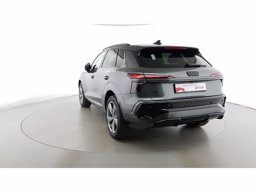 AUDI Q3 2.0 tdi business 150cv s-tronic