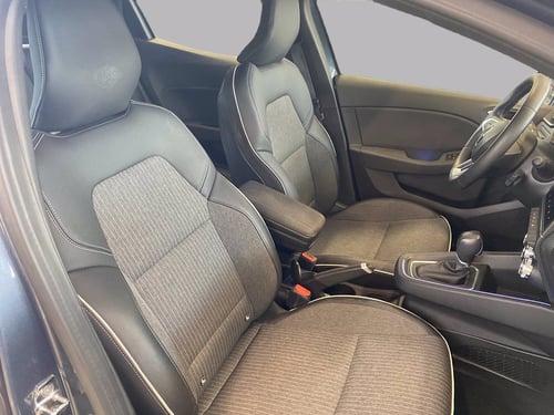 RENAULT Clio 1.6 e-tech hybrid intens 140cv auto my21