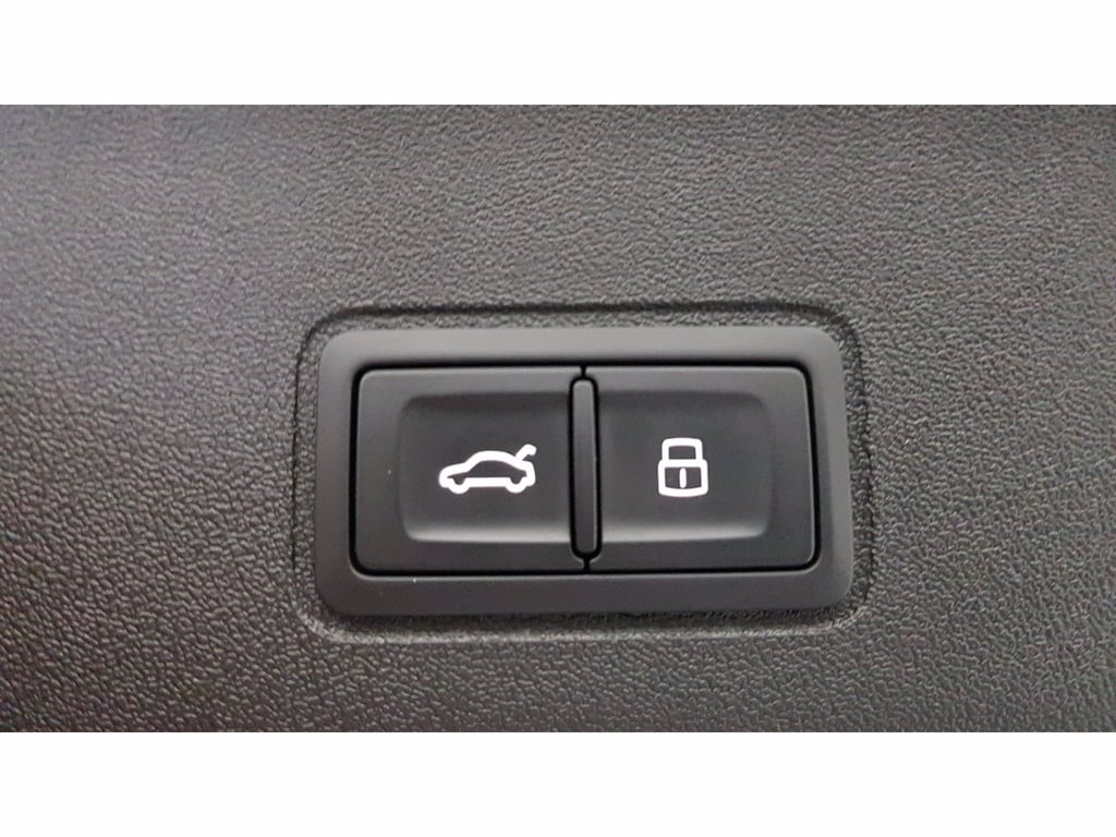 AUDI Q3 2.0 tdi business 150cv s-tronic