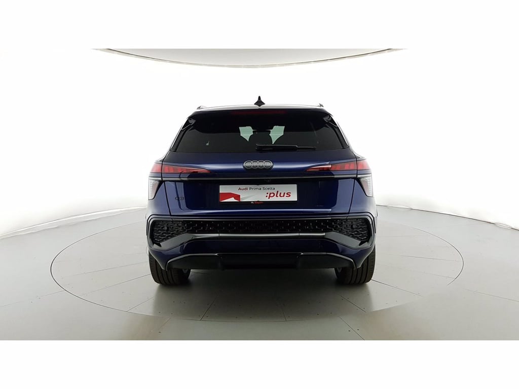 AUDI Q3 2.0 tdi business 150cv s-tronic