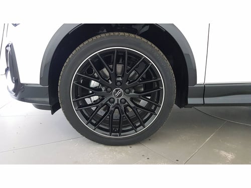 AUDI Q2 35 1.5 tfsi identity black s-tronic