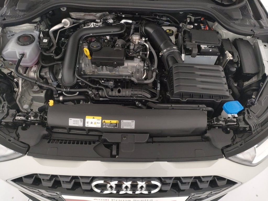 AUDI A1 sportback 30 1.0 tfsi business 116cv s-tronic