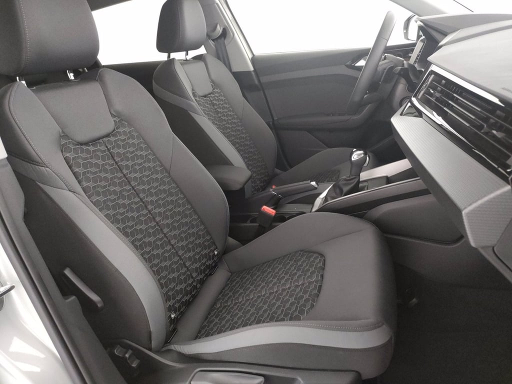 AUDI A1 sportback 30 1.0 tfsi business 116cv s-tronic