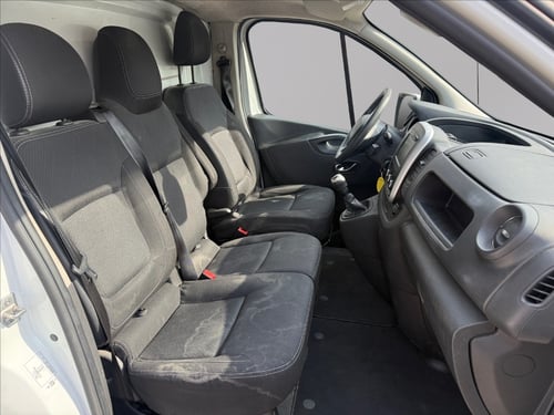 RENAULT trafic T30 2.0 dci 150cv energy L2H1 Advance