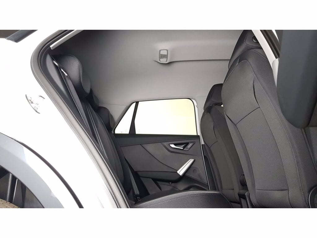 AUDI Q2 30 2.0 tdi business advanced