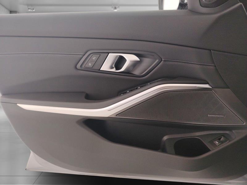 BMW 330d touring mhev 48v xdrive msport pro auto