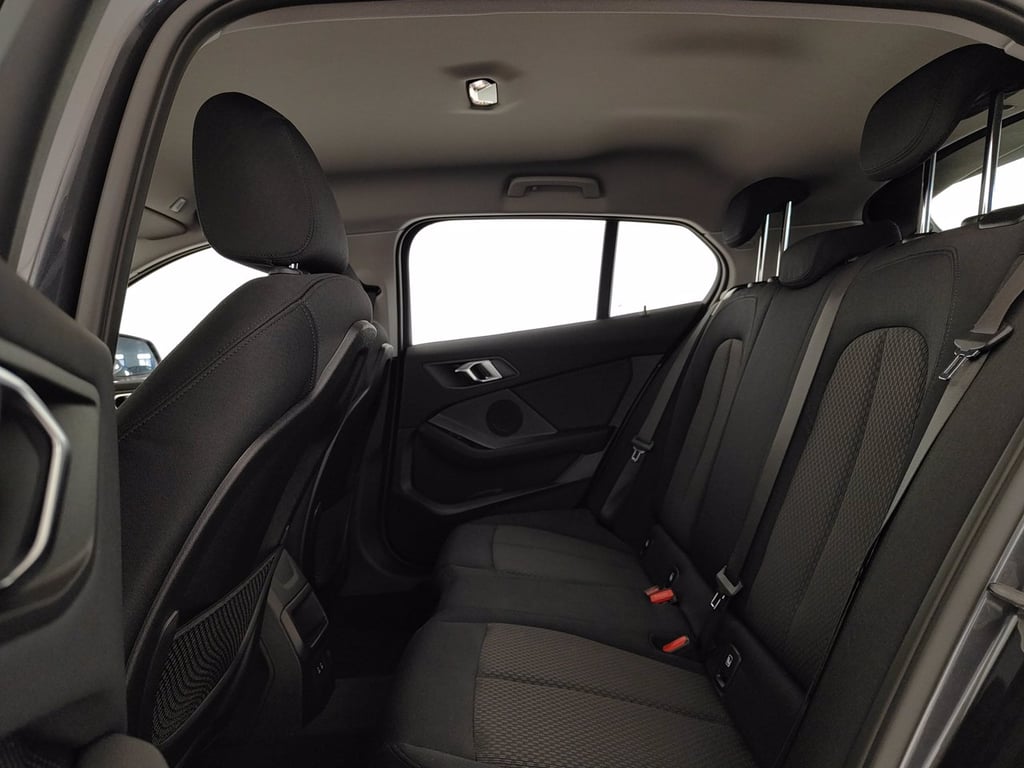 BMW 116i advantage