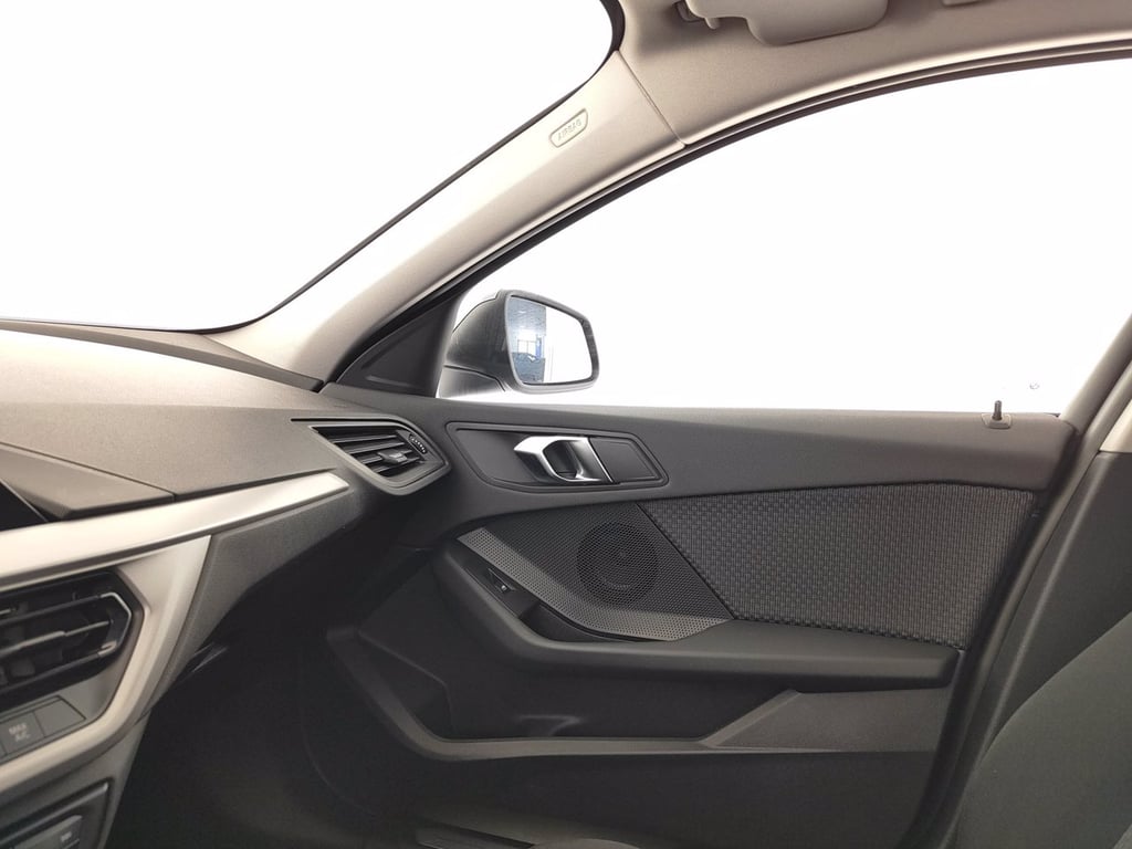 BMW 116i advantage