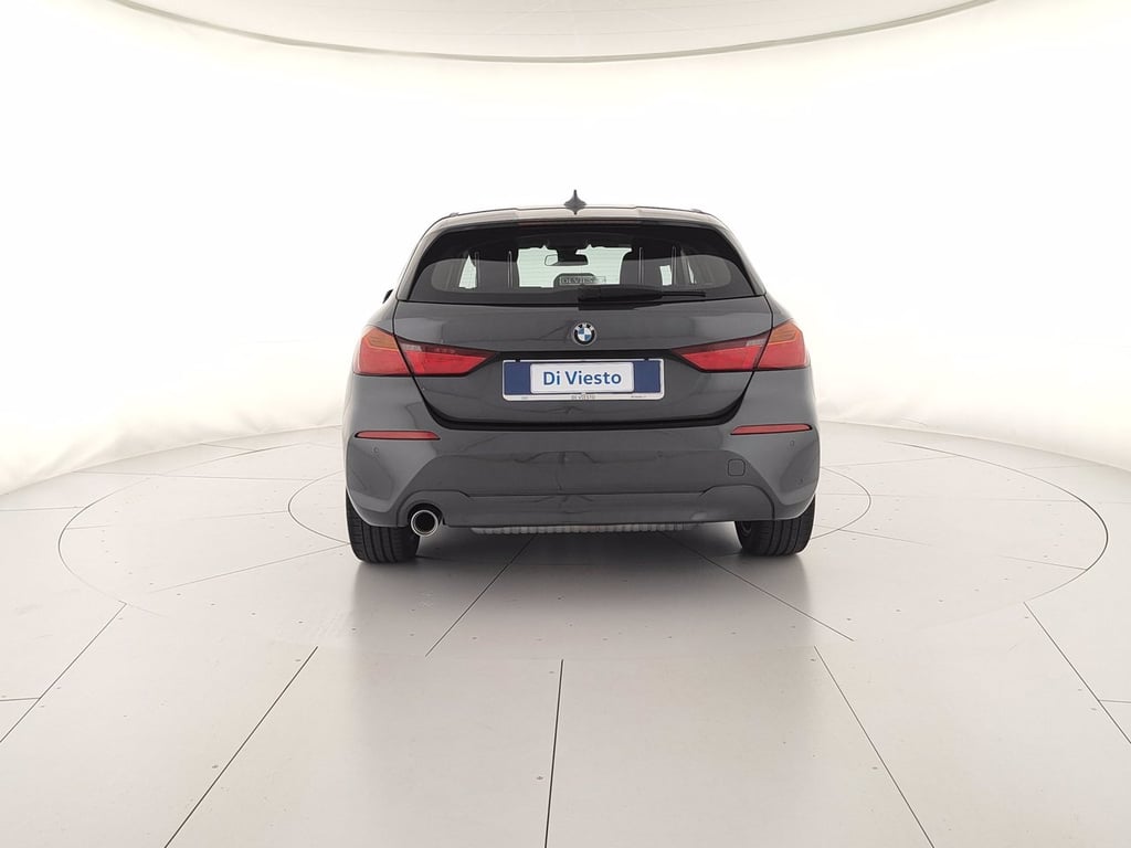 BMW 116i advantage