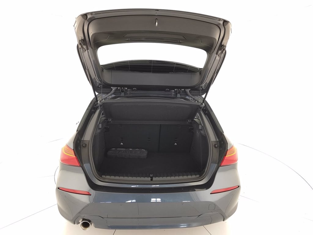 BMW 116i advantage