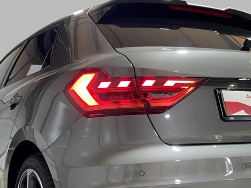 AUDI A1 sportback 25 1.0 tfsi s line edition s-tronic my20