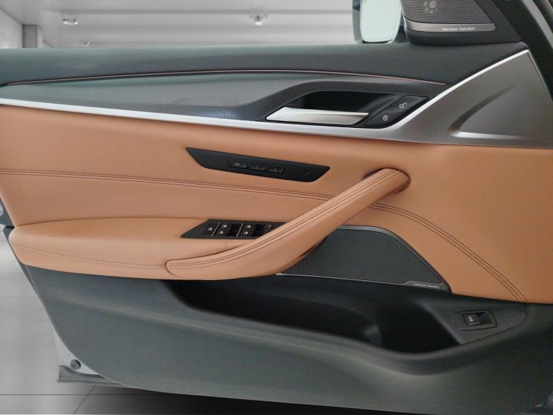 BMW 530d touring mhev 48v xdrive msport auto