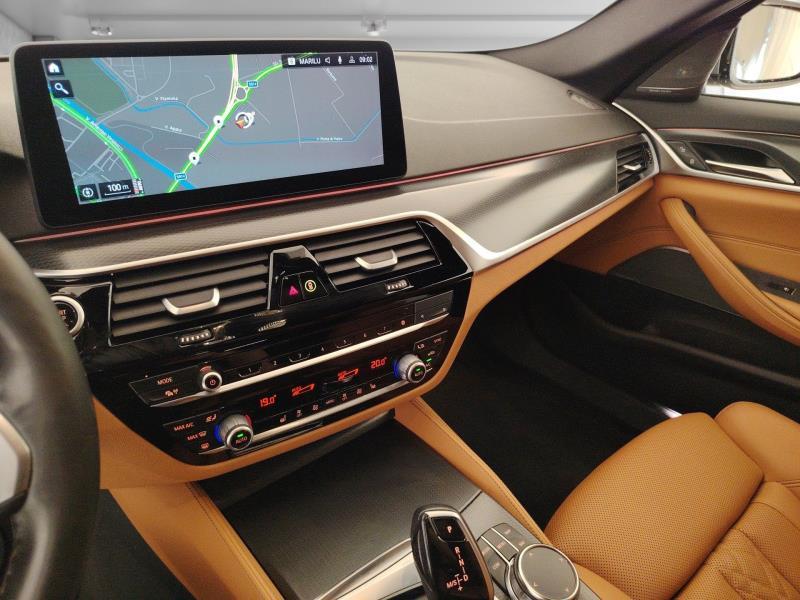 BMW 530d touring mhev 48v xdrive msport auto