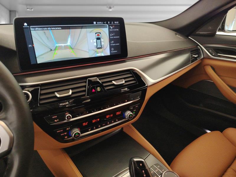 BMW 530d touring mhev 48v xdrive msport auto