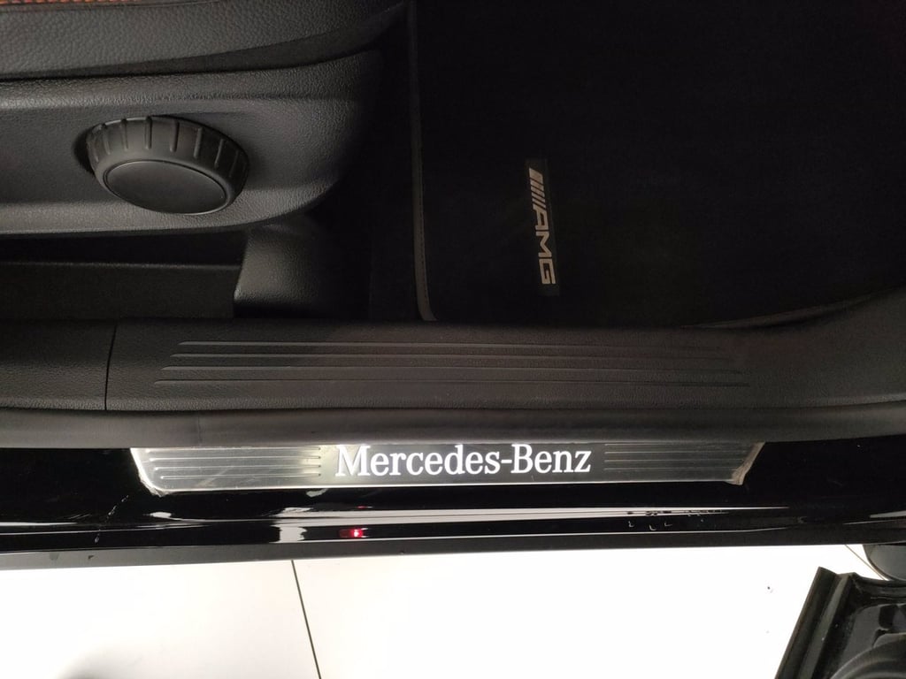 MERCEDES Glb 200 d premium auto