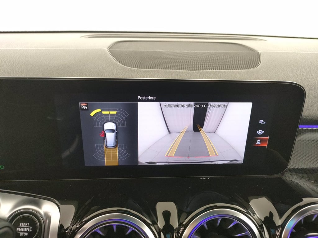 MERCEDES Glb 200 d premium auto
