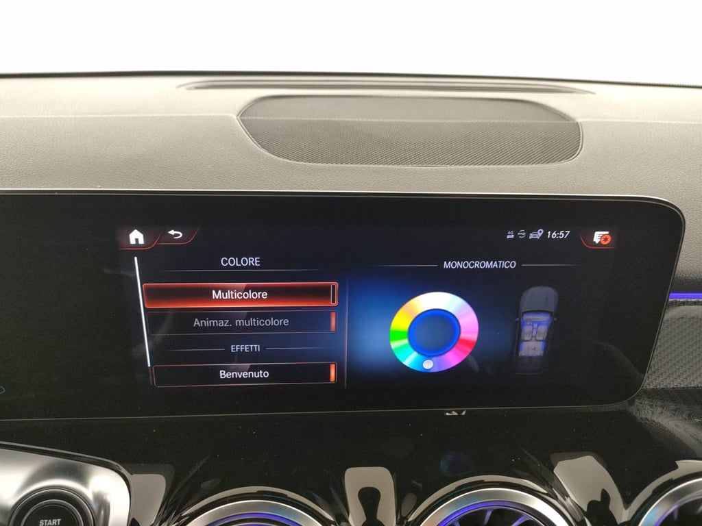 MERCEDES Glb 200 d premium auto