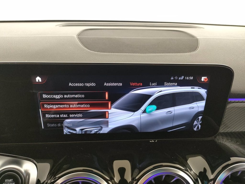 MERCEDES Glb 200 d premium auto