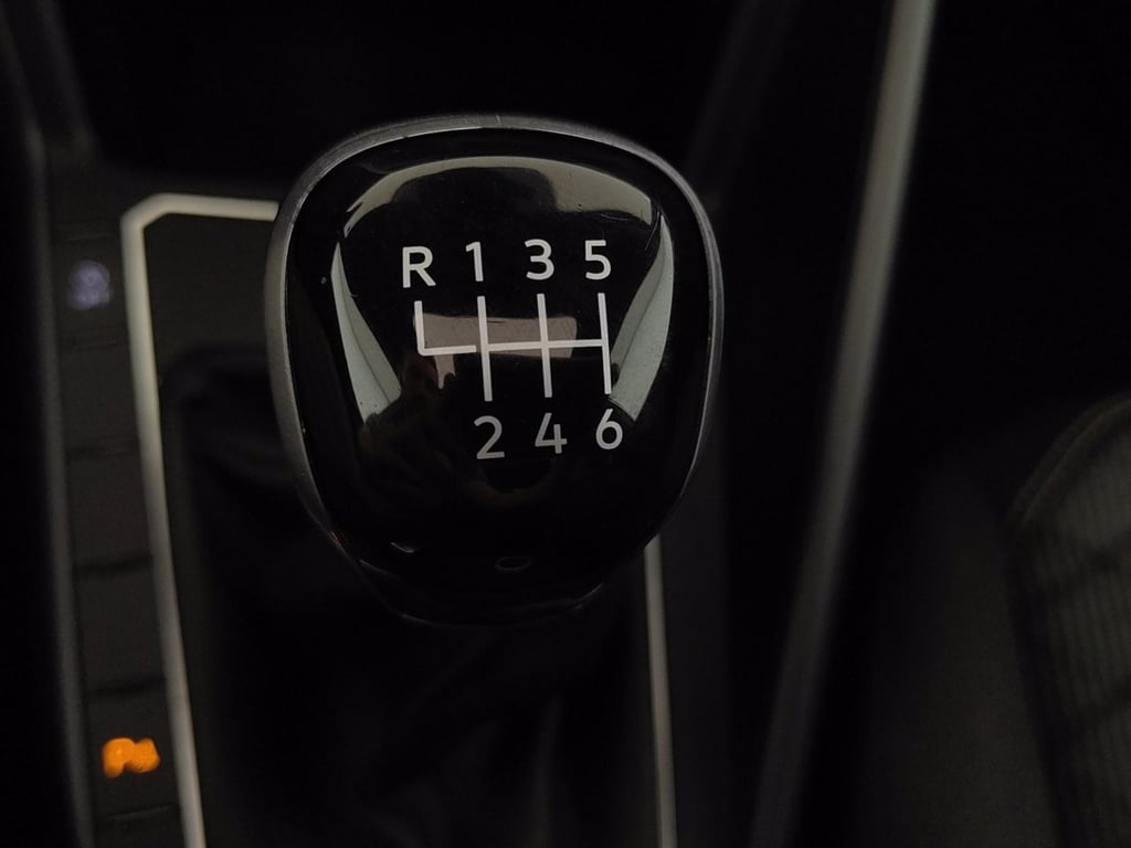 VOLKSWAGEN Taigo 1.0 tsi r-line 110cv