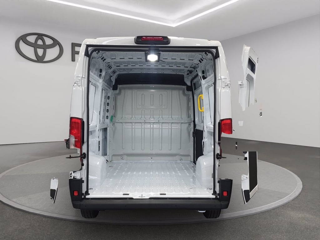 TOYOTA Proace max 33 2.2d 120cv l2h2
