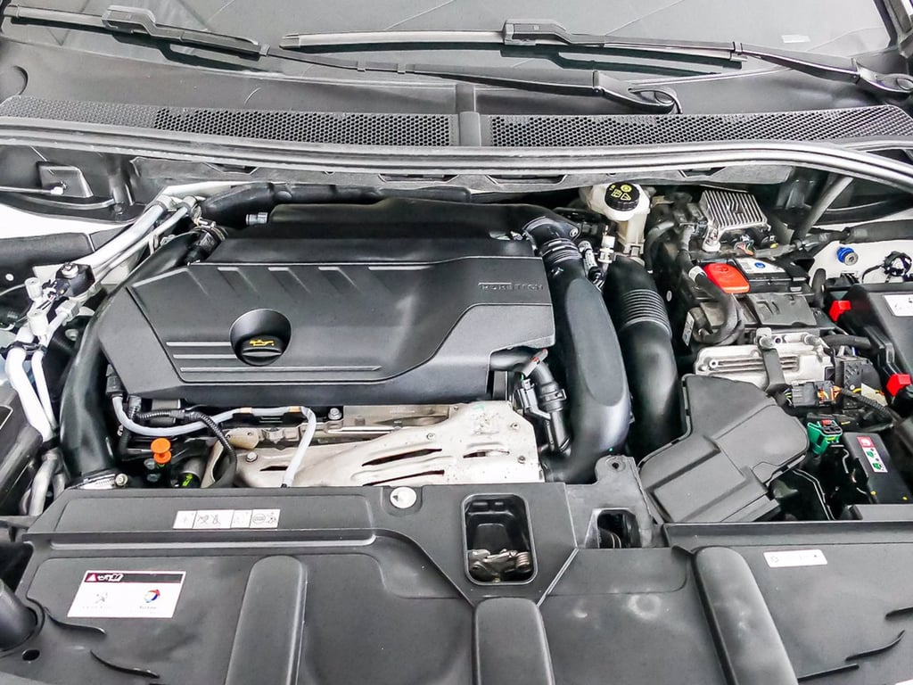 PEUGEOT 3008 4 porte 2.0 ecoboost 240cv titanium powershift