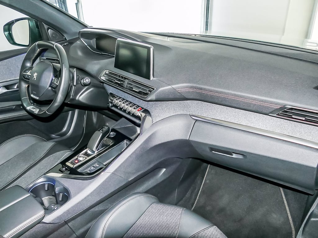 PEUGEOT 3008 4 porte 2.0 ecoboost 240cv titanium powershift