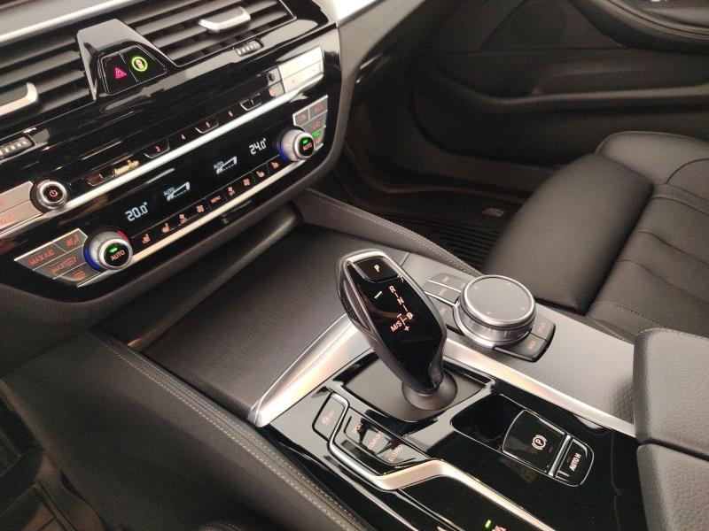 BMW 530d touring mhev 48v xdrive msport auto
