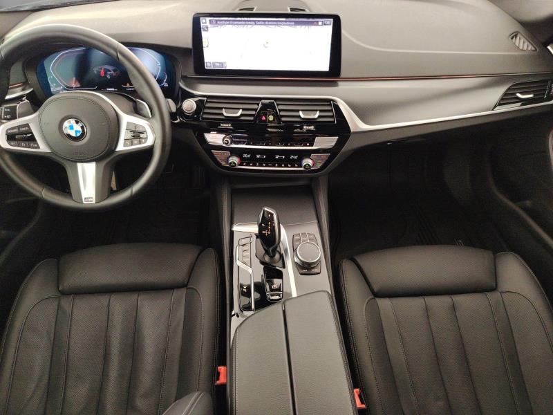 BMW 530d touring mhev 48v xdrive msport auto