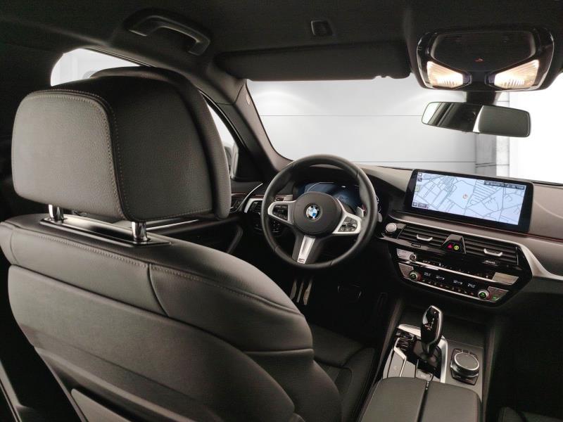 BMW 530d touring mhev 48v xdrive msport auto