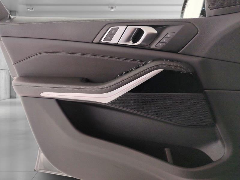 BMW X5 xdrive30d mhev 48v xline auto