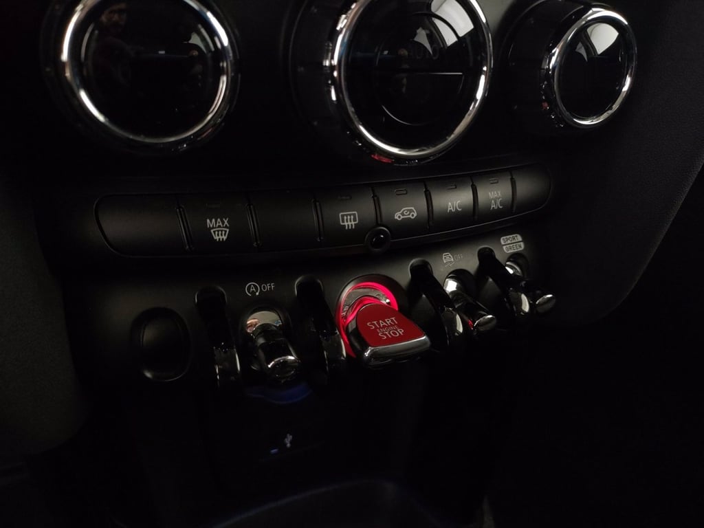 MINI Mini 5p 1.5 cooper classic auto
