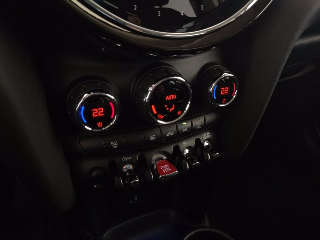 MINI Mini 5p 1.5 cooper classic auto