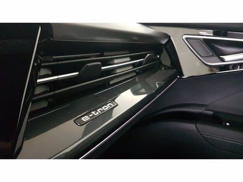 AUDI Q4 e-tron 40