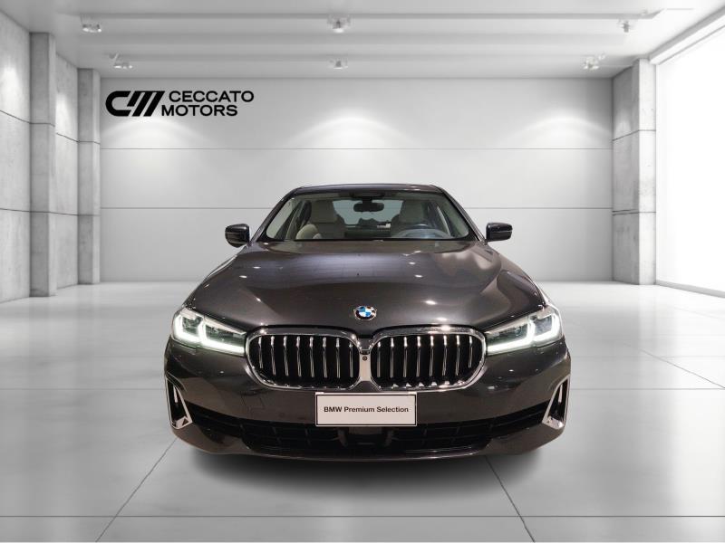 BMW 520d mhev 48v xdrive luxury auto