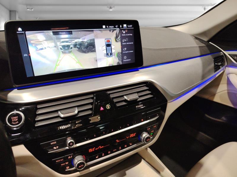 BMW 520d mhev 48v xdrive luxury auto