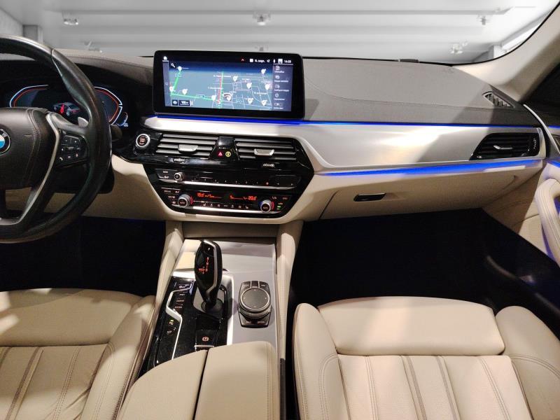 BMW 520d mhev 48v xdrive luxury auto